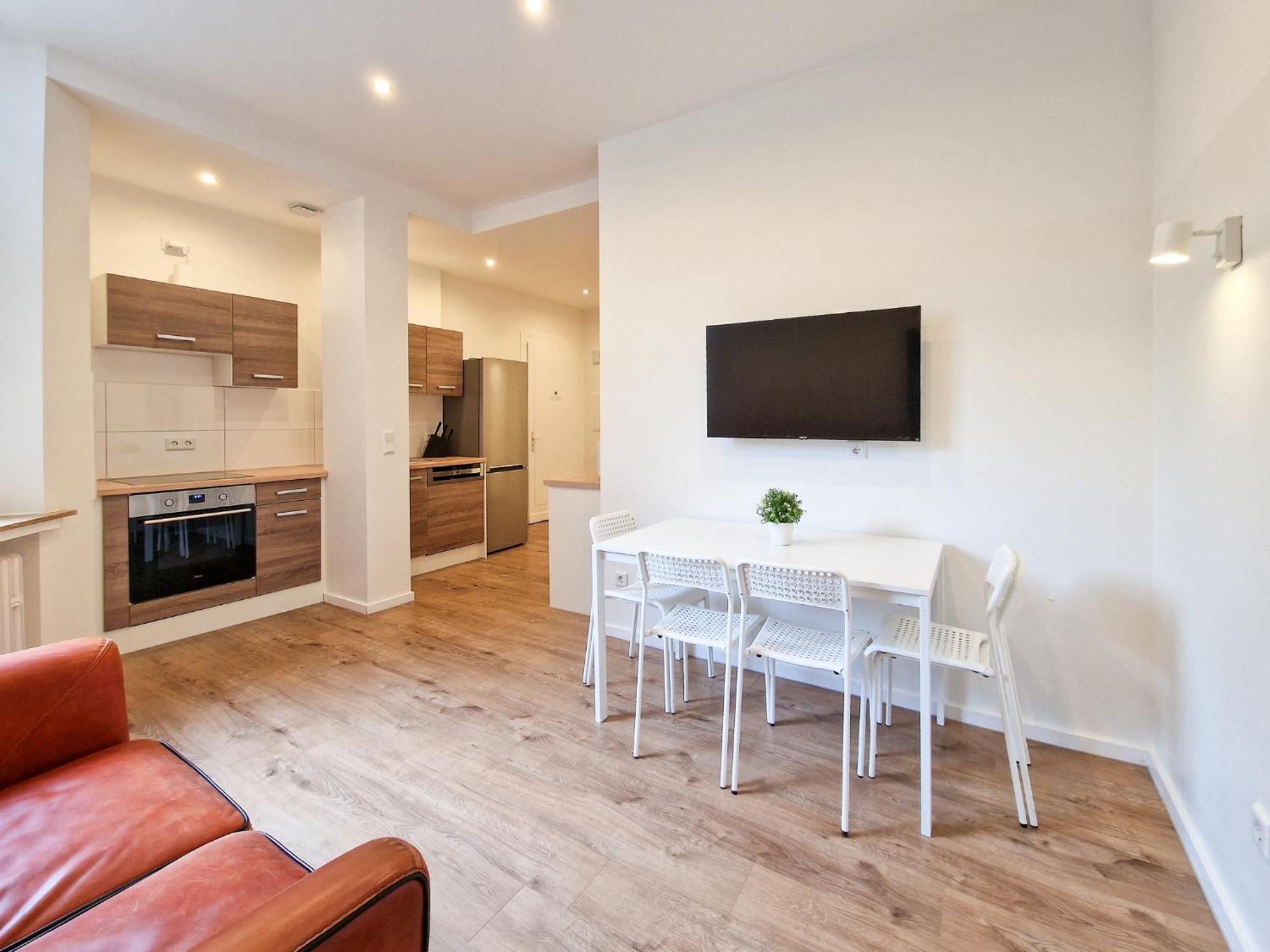Appartement Tolstov - 1 Or 3 - 20 Min Messe Dus And Old Town Dus *