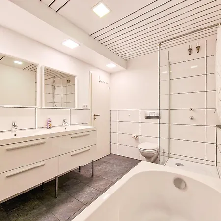 Appartement Tolstov - 1 Or 3 - 20 Min Messe Dus And Old Town Dus *